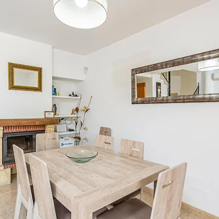 4 Bedroom Beautiful In Alcudia Port de Alcudia (Mallorca)