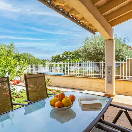 4 Bedroom Beautiful In Alcudia Port de Alcudia (Mallorca)